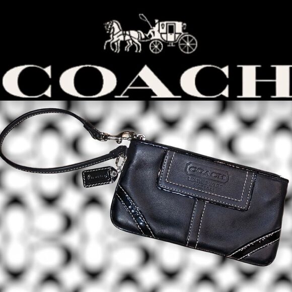 COACH Wristlet Black Leather 7X4 - Picture 1 of 5